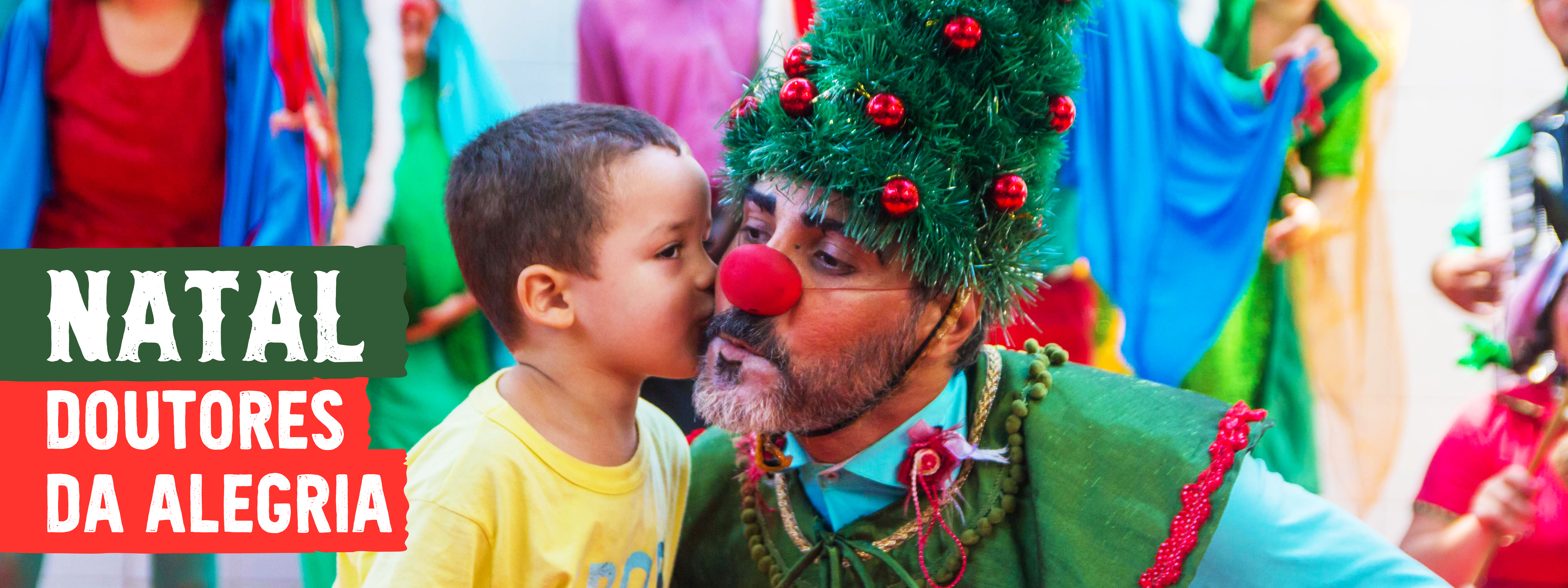 Doutores da Alegria leva cortejo e espetáculo natalinos a hospitais públicos de Recife, SP e RJ