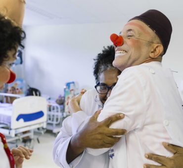 Eu não sabia ser outra coisa que não fosse aquele abraço