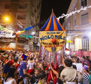 Bloco do Miolo Mole desfila dia 8 trazendo Wellington Nogueira