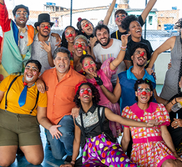 No Recife, estudantes do Curso Livre de Palhaçarias para Jovens encerram as aulas com apresentações